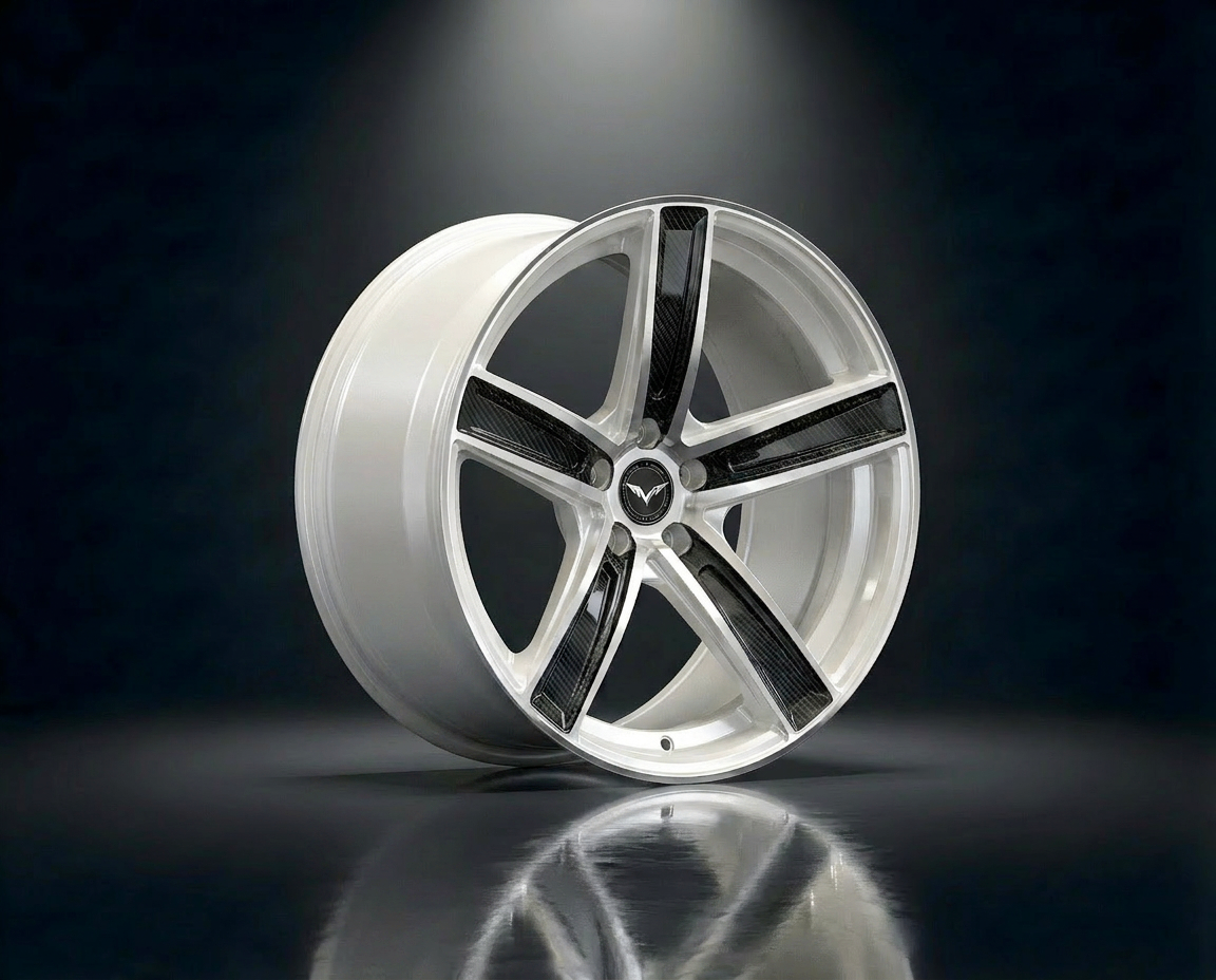 MONERO 10NE - X forged wheel — Diamond Cut Silver / Carbon Spokes finish