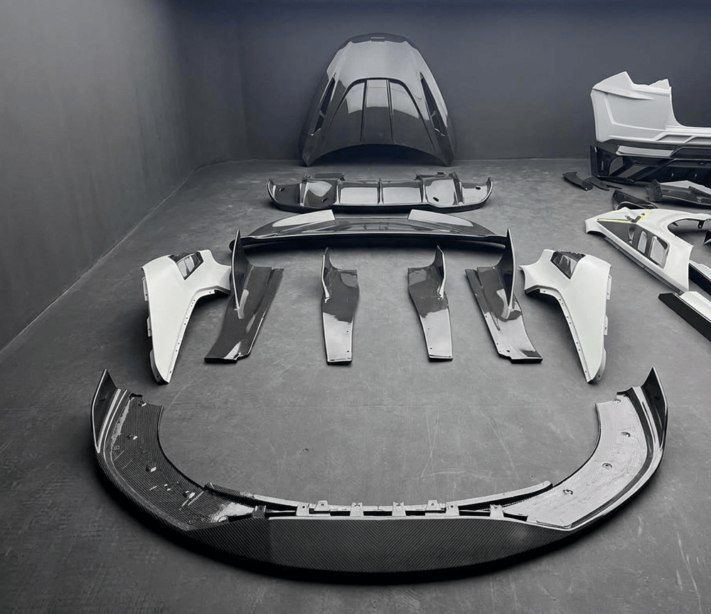 McLaren 750S carbon and primed body kit set including fenders