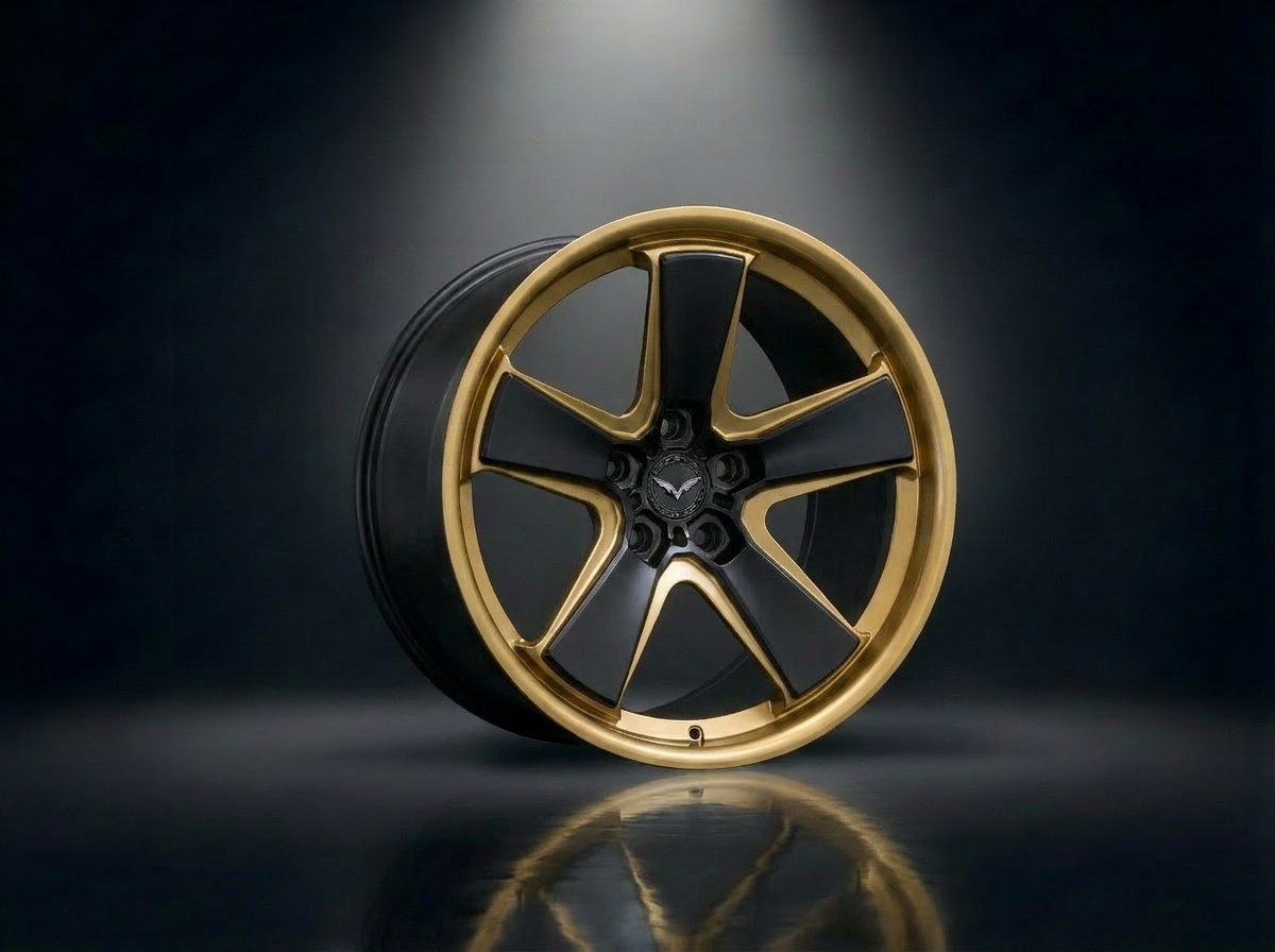 MONERO 10NE - III forged wheel — Black / Gold Lip finish
