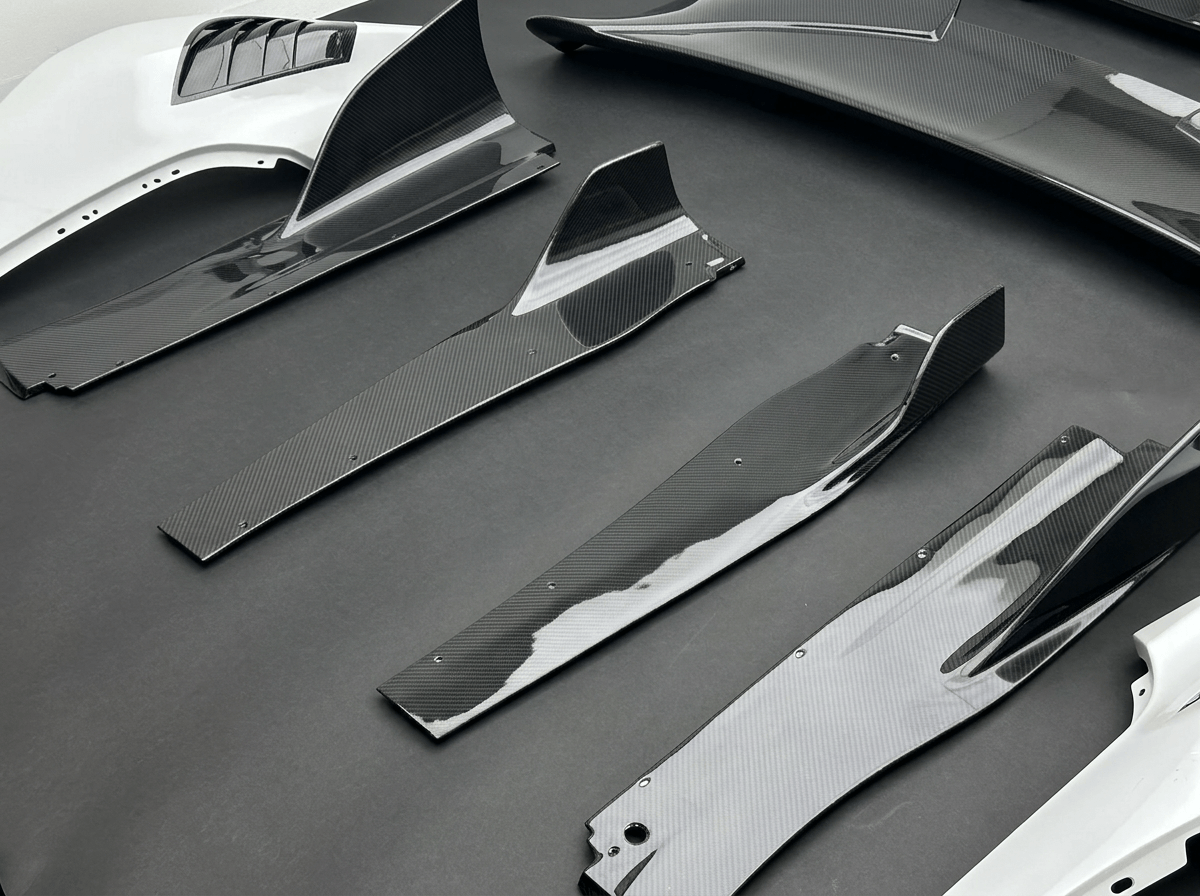 McLaren 750S dry carbon side skirt components