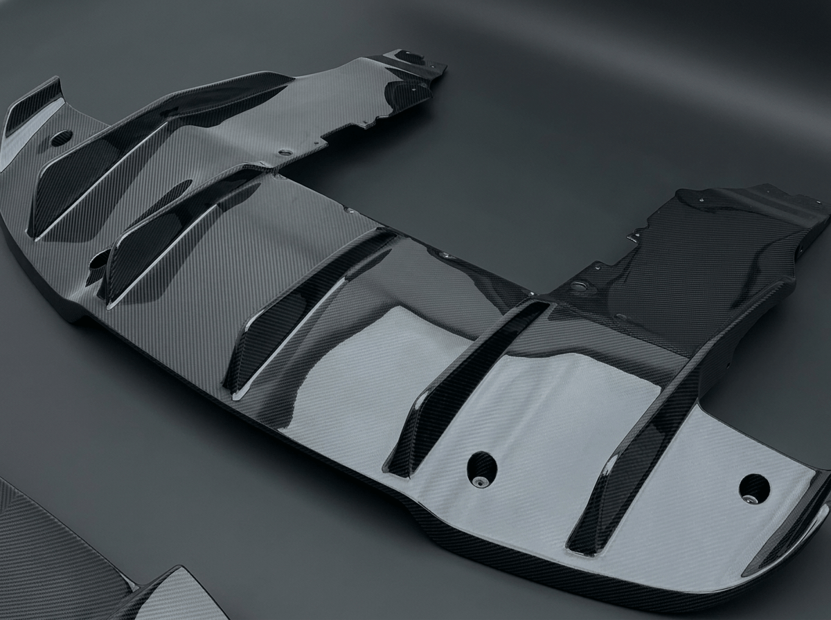 McLaren 750S dry carbon rear diffuser component