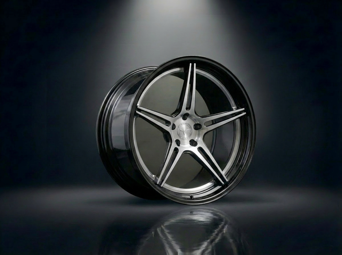 MONERO 10NE - IX forged wheel — Bright Silver / Satin Black Lip finish