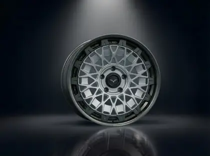 E1GHT - XLV — Brushed Silver Mesh / Polished Lip
